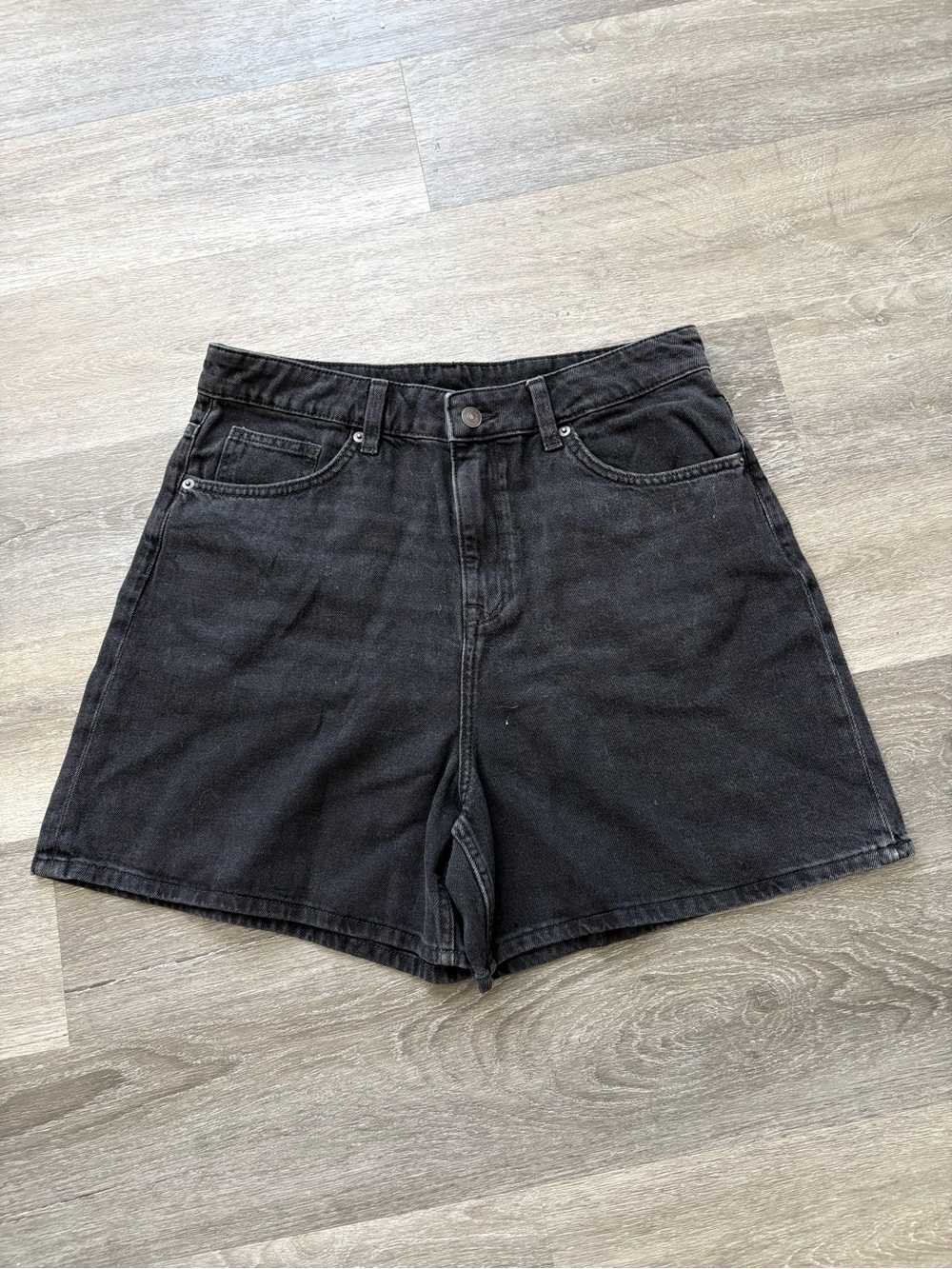 NWOT H&M Black High-Rise Denim Shorts